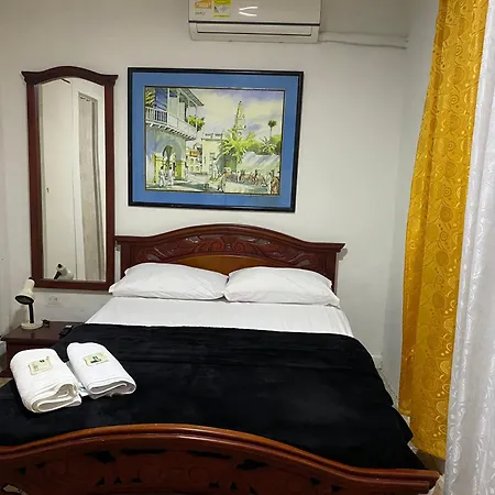 Habitación Cerca De Aeropuerto *